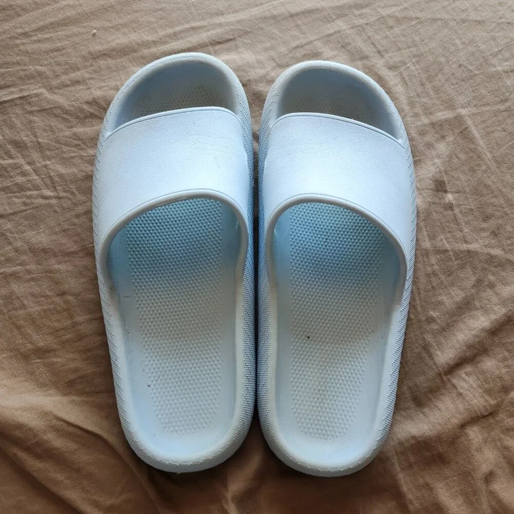 Pillow Slides Anti-Slip Sandals Ultra Soft Cloud Shower Sky Blue US Size 8 - Picture 11 of 12